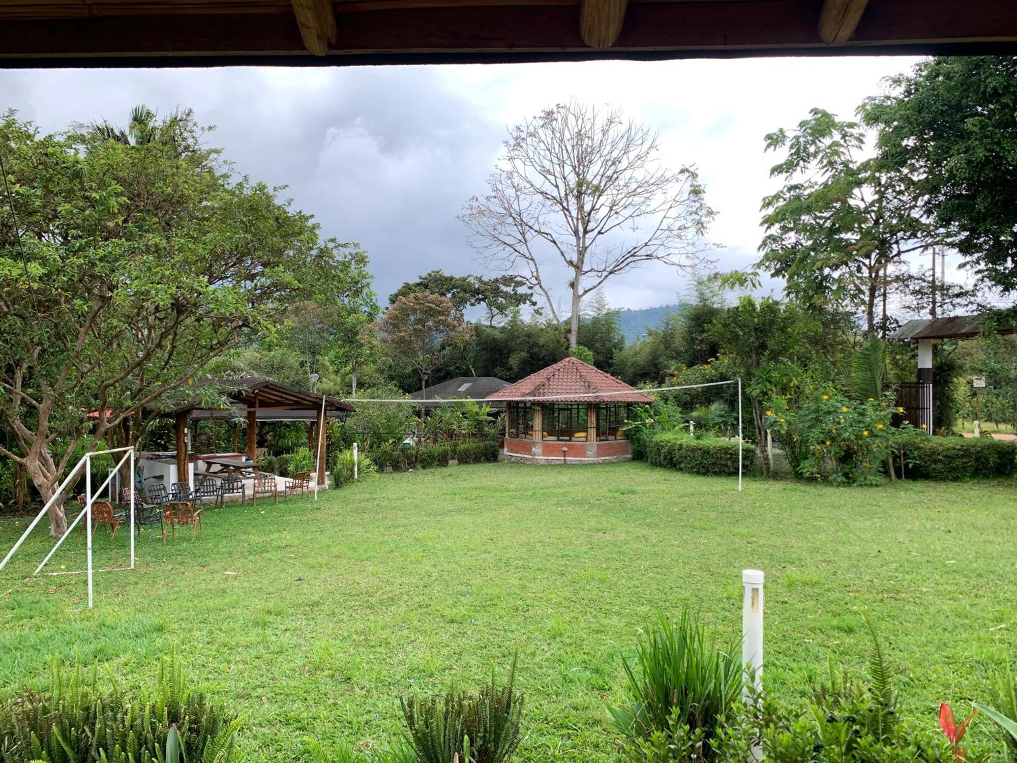 Cabanas Bambu Mindo Hotel Exterior photo